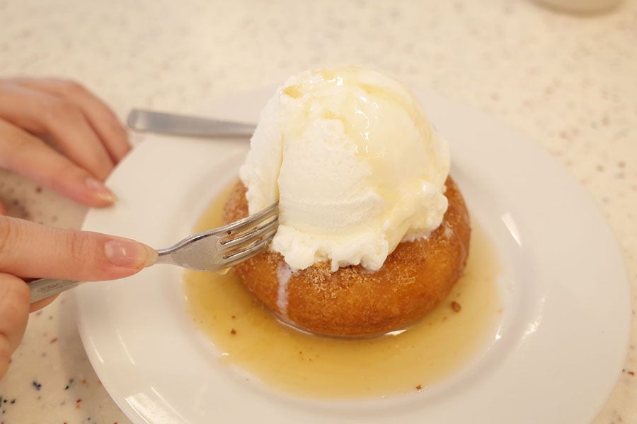 BIG BABY ICE CREAMドーナツアイス