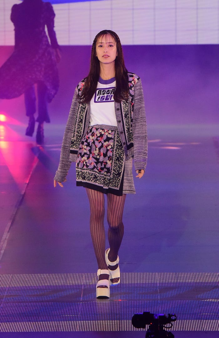 佐々木久美(C)Rakuten GirlsAward 2023 S/S