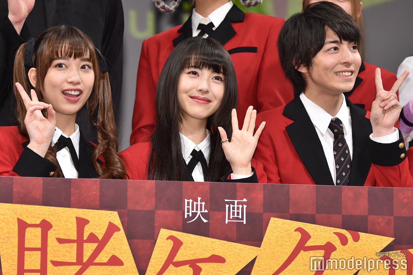 森川葵、浜辺美波、高杉真宙 （C）モデルプレス