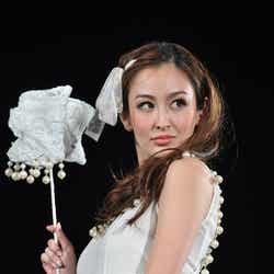 オードリー亜谷香