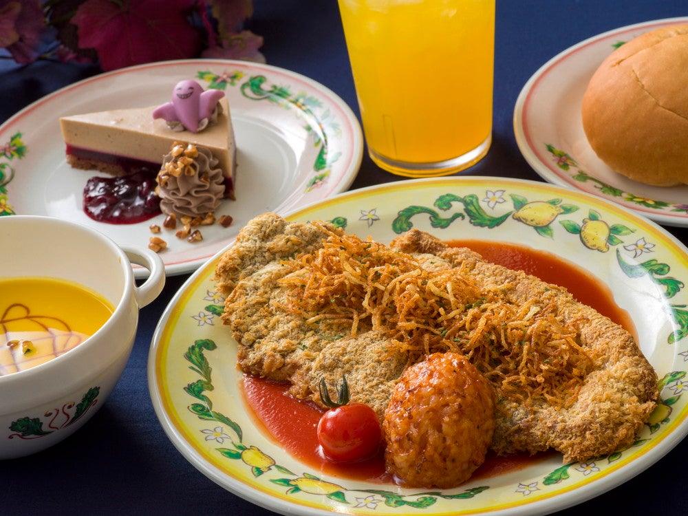 スペシャルセット2,980円／販売店舗：カフェ・ポルトフィーノ（C）Disney