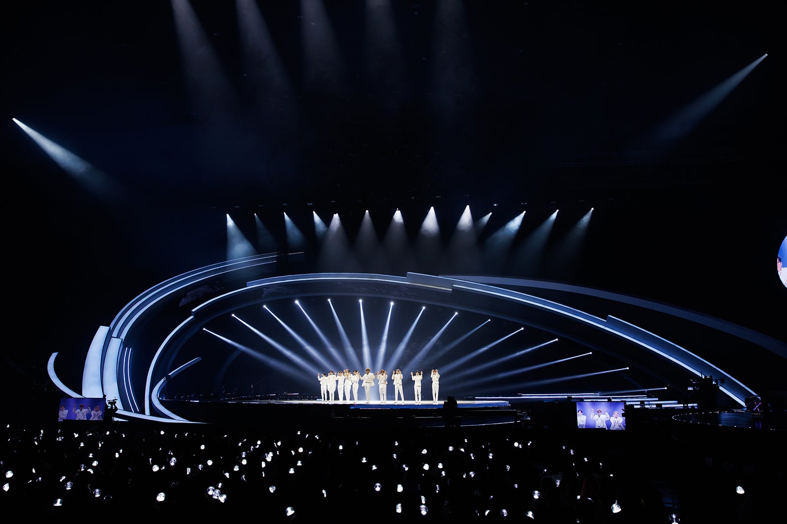 Wanna One（2021）（C）CJ ENM Co., Ltd, All Rights