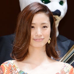上戸彩 Smap中居の 熱いキス に痛烈ツッコミ 男の顔して モデルプレス 上戸彩 Smap中居の 熱いキス に痛烈ツッコミ 男の顔して モデルプレス