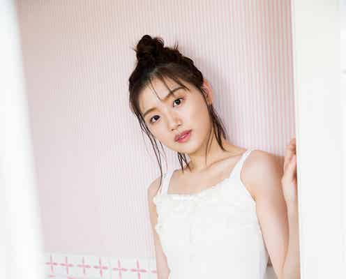 日向坂46佐々木美玲、透明感溢れる素肌 “見たことのない姿”披露