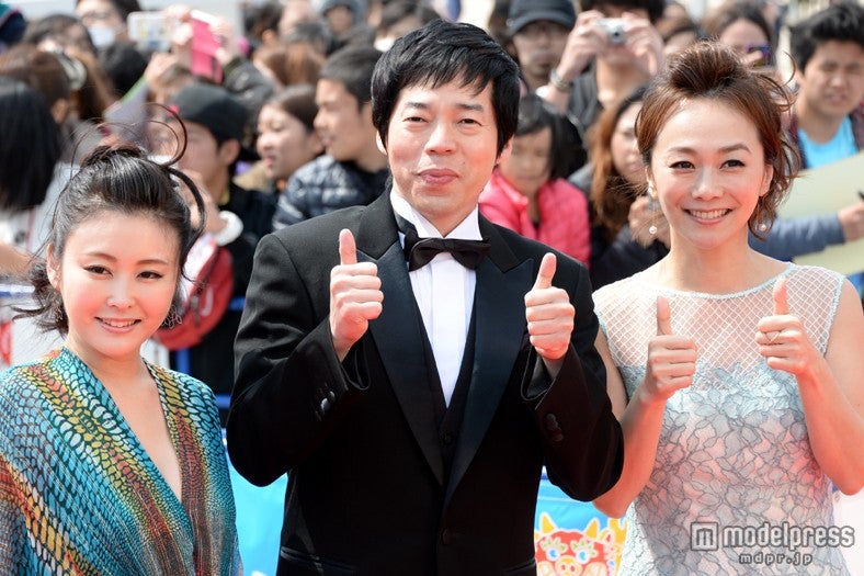 司会（左より）佐藤麻衣、今田耕司、木佐彩子