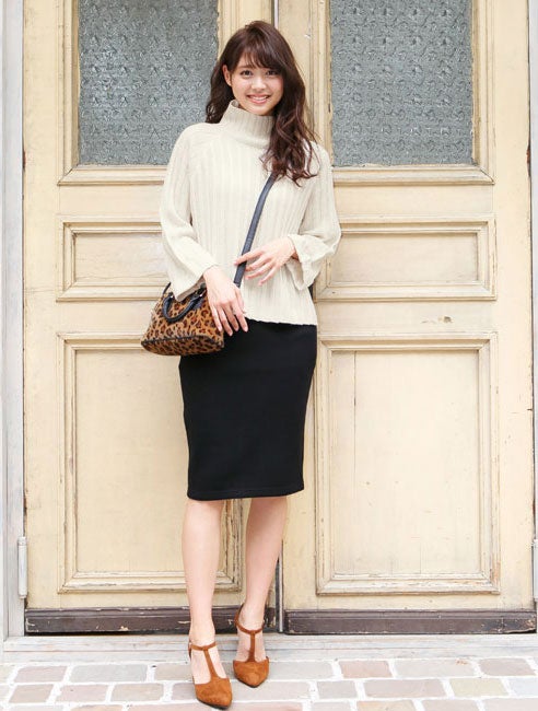 リブ編み☆袖折り返しボトルネックニットトップス「神戸レタス」2490円（税込）／画像提供：神戸レタス