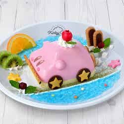 ヘンケイ!くるまほおばりケーキ ~WELCOME TO THE NEW WORLD!~1,848円/画像提供:ベネリック