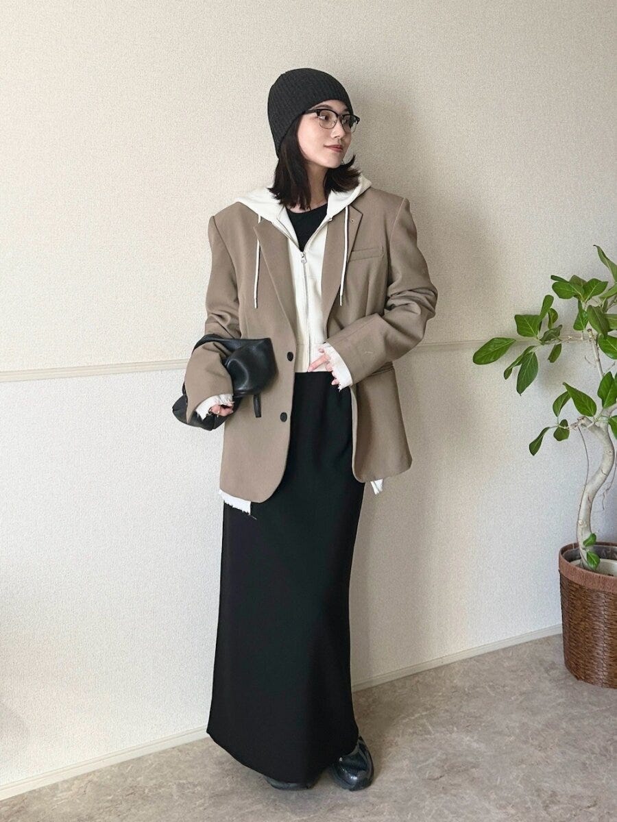 テーラードジャケットコーデ4