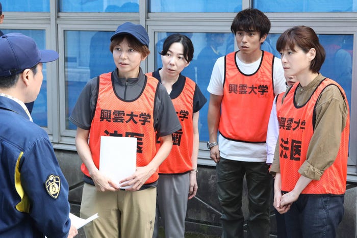 山口智子・平岩紙・中尾明慶・上野樹里/「監察医 朝顔」最終話より(C)フジテレビ