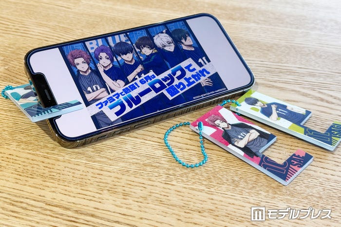 1個あれば動画を見る際のスマホスタンドに(C)モデルプレス