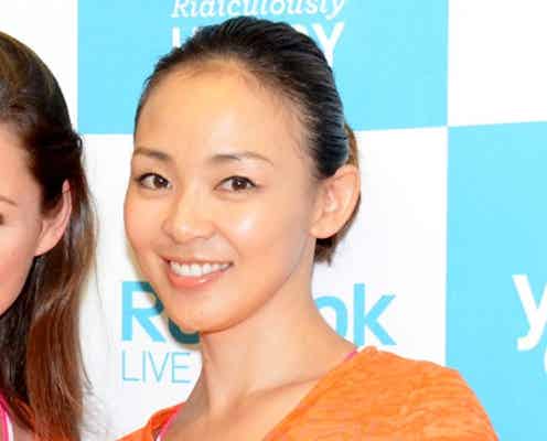 SHIHO、しなやかなボディライン披露 健康美の秘密を語る