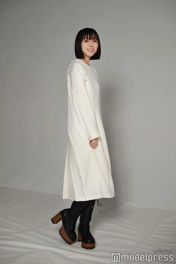 福本莉子/衣装協力:ワンピース(MiyukiKitahara)、ブーツ(YELLO)/スタイリスト:武久真理江(C)モデルプレス