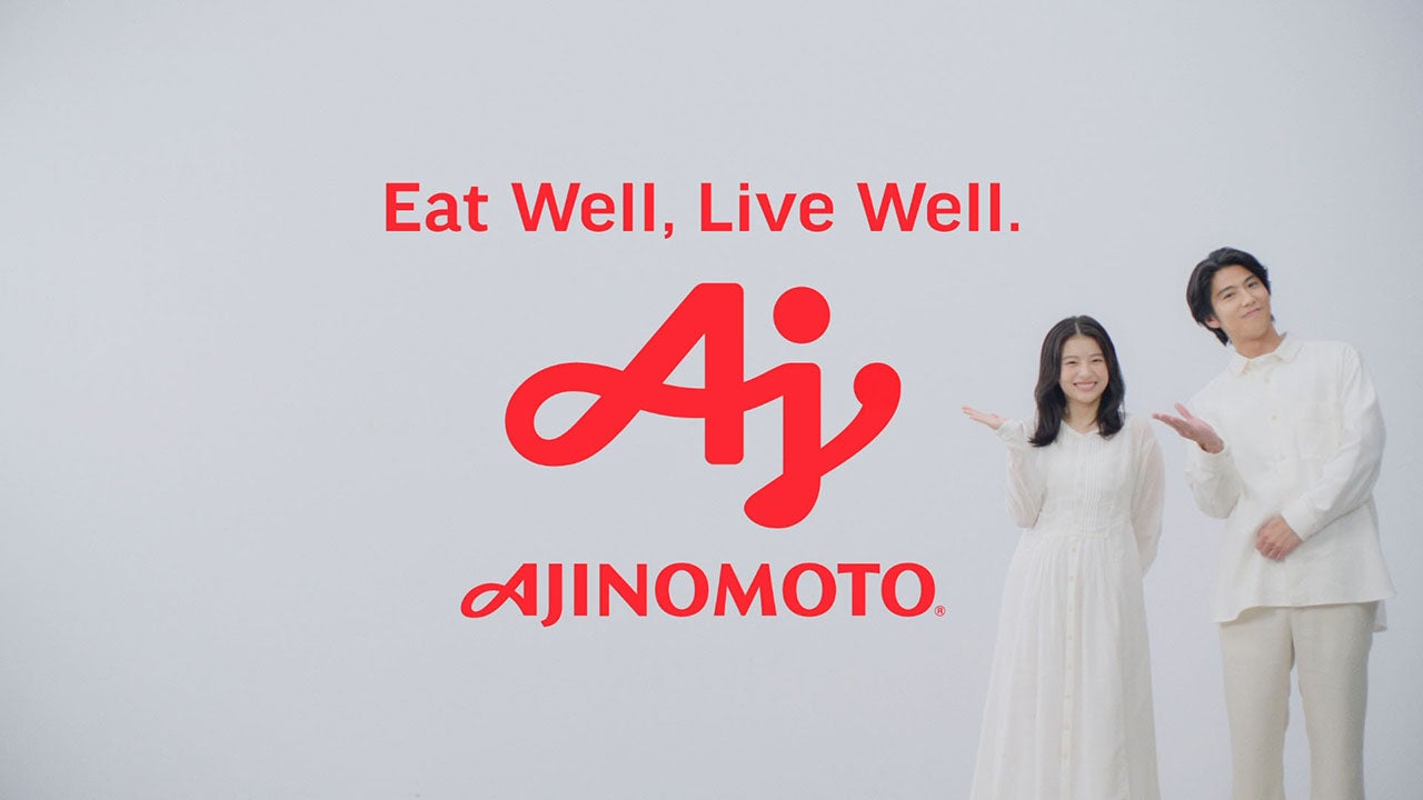 出口夏希、賀来賢人／本編カット（提供写真）