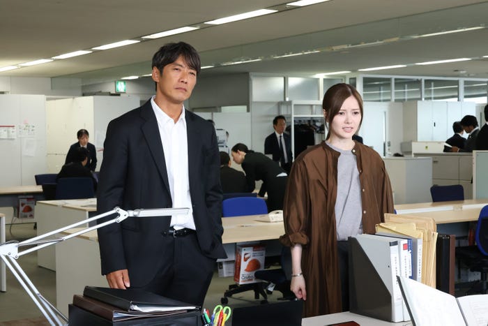 反町隆史、白石麻衣「オクラ〜迷宮入り事件捜査〜」第2話(C)フジテレビ