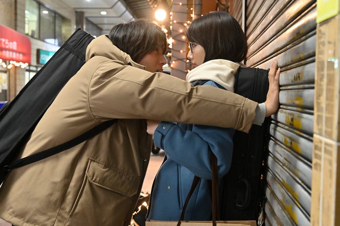 話題の“シャッタードン”!/「G線上のあなたと私」より(C)TBS