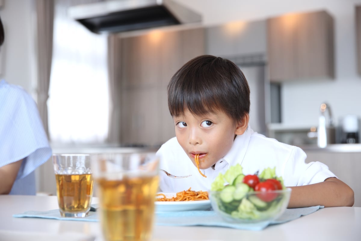 食べ物 に 執着 する 子供 原因