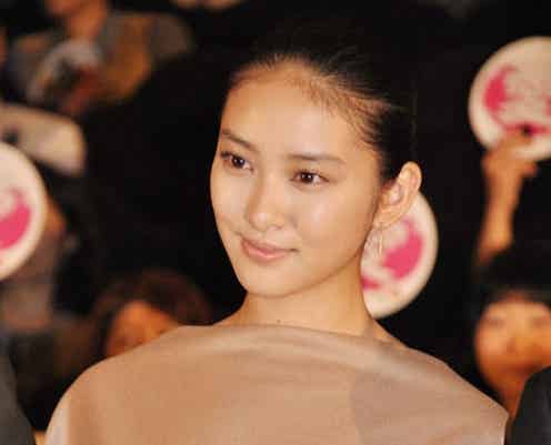 武井咲との密着シーンに妻夫木聡「何も感じない」