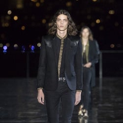 サンローラン Nyで19年春夏メンズのショーを開催 モデルプレス サンローラン Nyで19年春夏メンズのショーを開催 モデルプレス