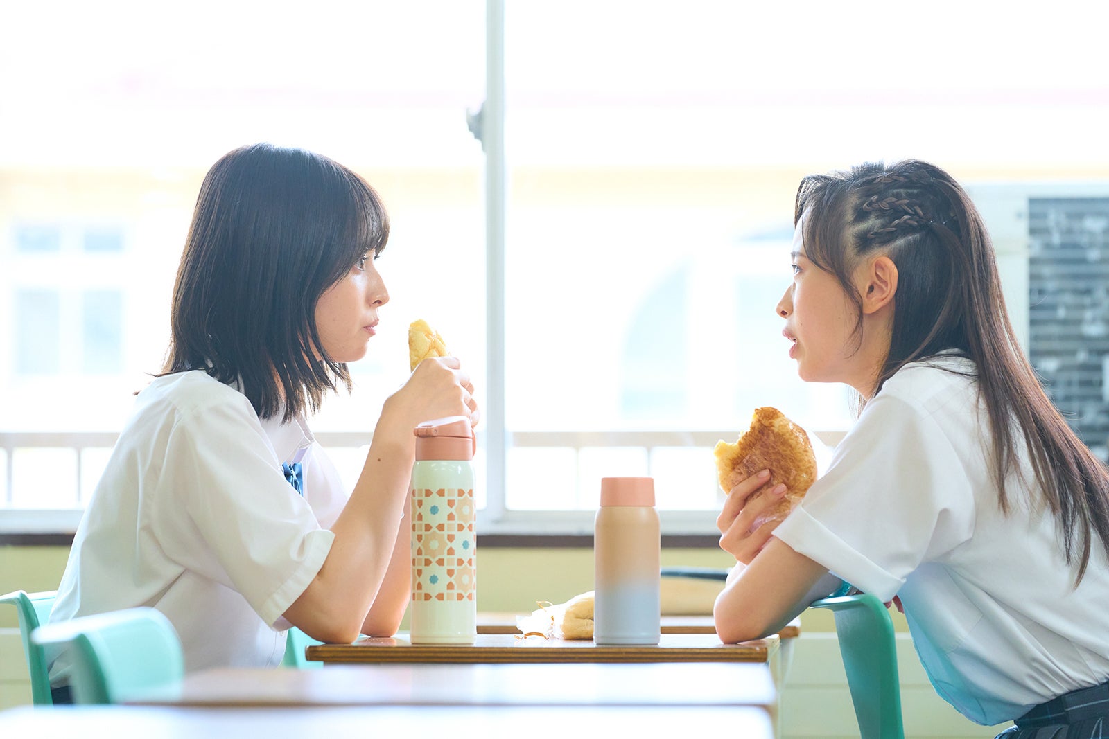 飯沼愛、大和奈央「南くんが恋人！？ 」第2話より（C）テレビ朝日