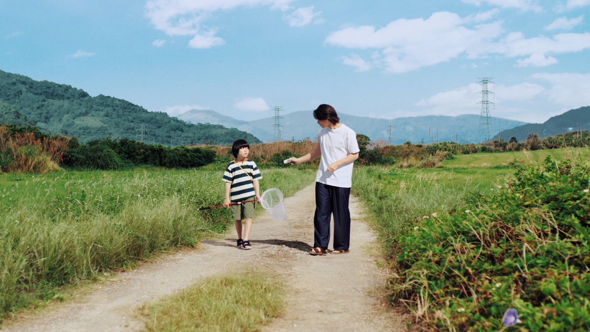 平野紫耀「僕らの夏は、液体ムヒS。」篇より（提供写真）