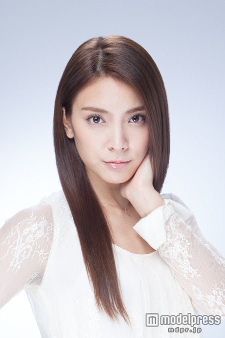 AKB48卒業後初の舞台となる「国民の映画」に出演する秋元才加