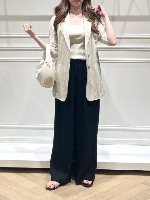 黒ワイドパンツ コーデ 黒ワイドパンツコーデ3