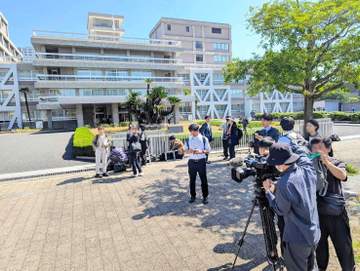 元広島 羽月隆太郎被告の初公判 傍聴の抽選に100人超が並ぶ 多数の報道陣も 2月に球団は契約解除