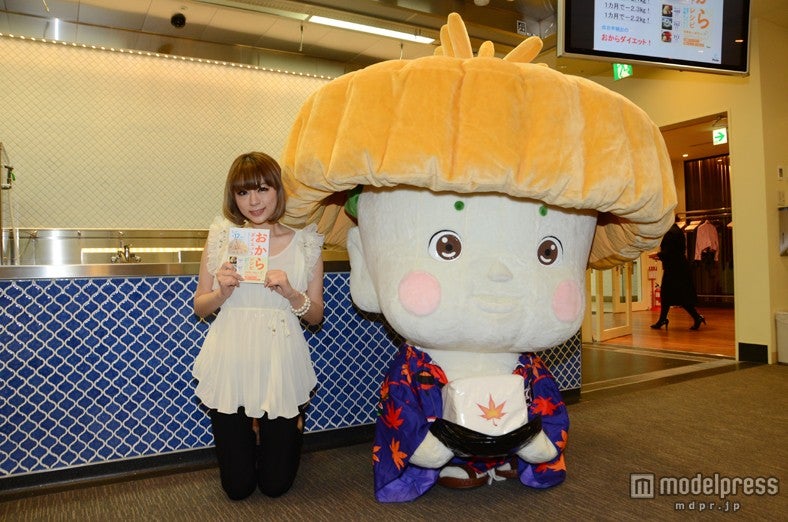 左から：家村マリエ、豆腐小僧