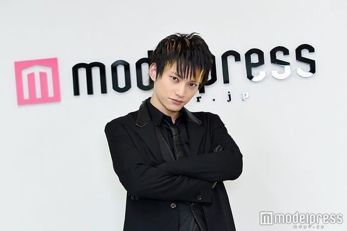 SKY-HI(C)モデルプレス