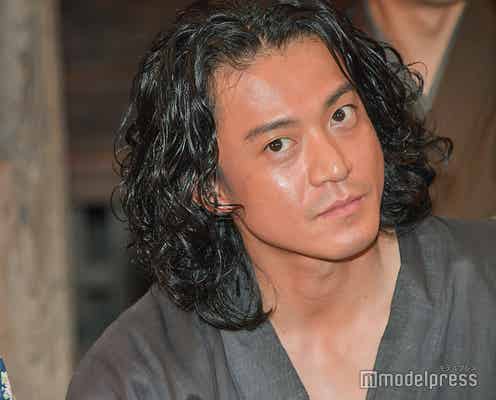 小栗旬“坂本龍馬”姿をお披露目 妻役は水川あさみ<西郷どん>