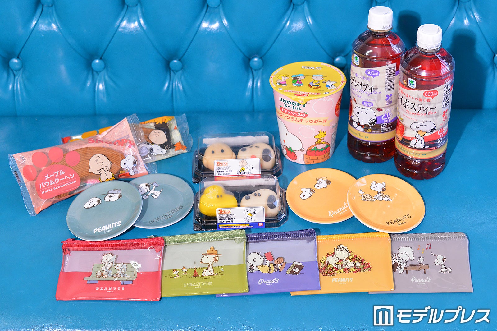 ＜今日から＞ファミマ×「PEANUTS」26年コラボ実物レビュー！秋らしいバウムやスヌーピー仕様の限定ティー