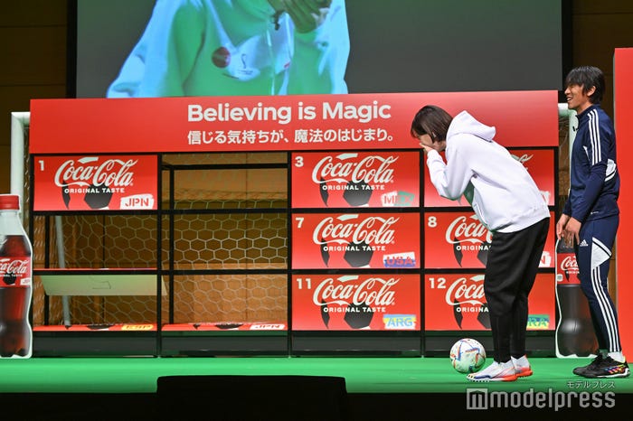 綾瀬はるか、中村俊輔 (C)モデルプレス