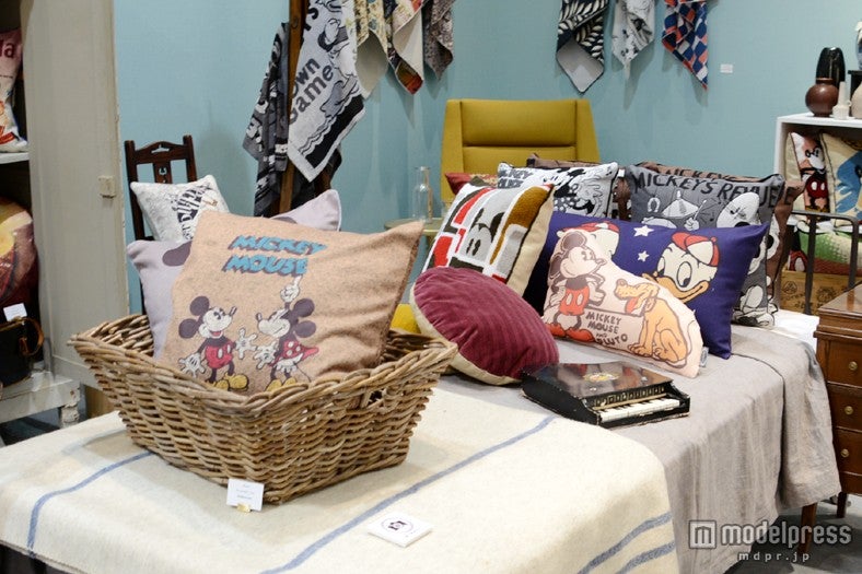 Bedding＆Textile Zone／クッションカバー（￥3000～＋税）