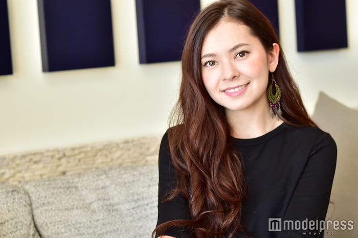 フランク奈緒美ロレイン(C)モデルプレス