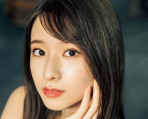 乃木坂46菅原咲月、シックな衣装で大人っぽい表情 田村真佑が撮影