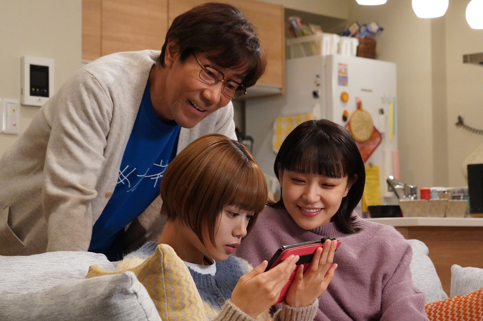  岸谷五朗、杉咲花、奈緒「恋です！～ヤンキー君と白杖ガール～」最終話より（C）日本テレビ