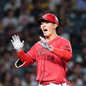 広島・佐藤啓が自身初の先頭打者弾 9月4発目は阪神・村上からバックスクリーンへ「1打席目から大胆に勝負できるように」