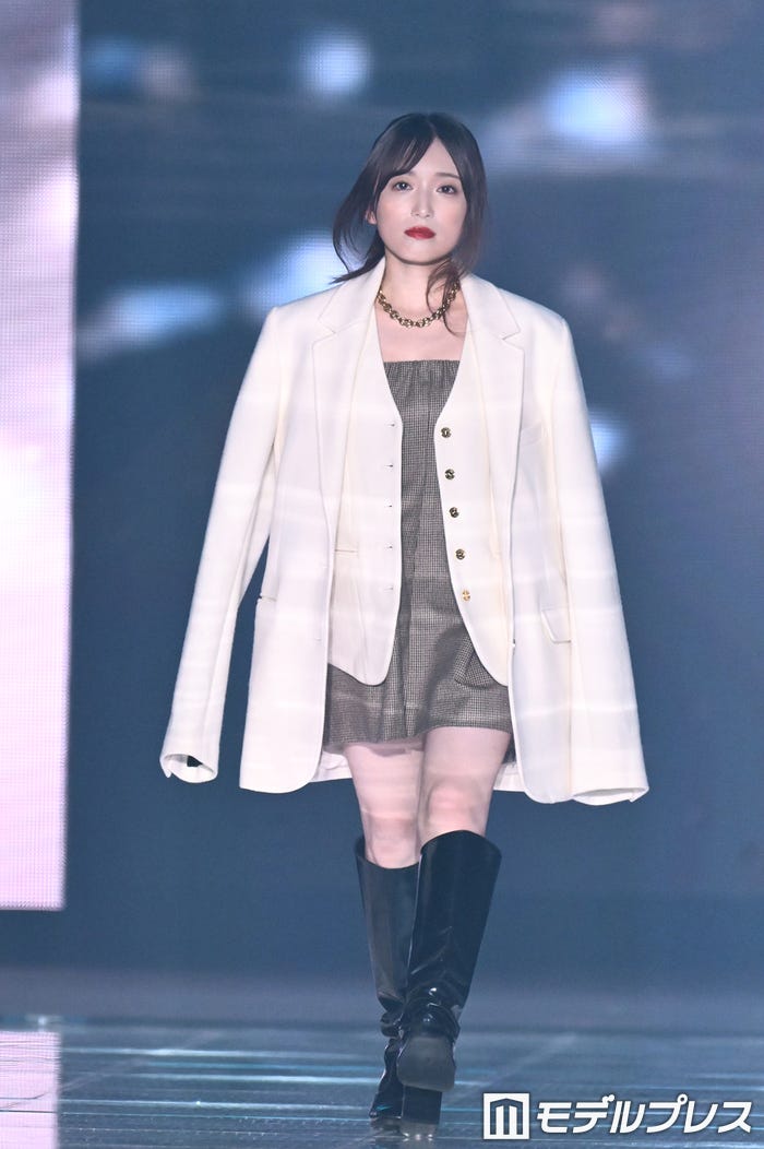 矢吹奈子(C)モデルプレス