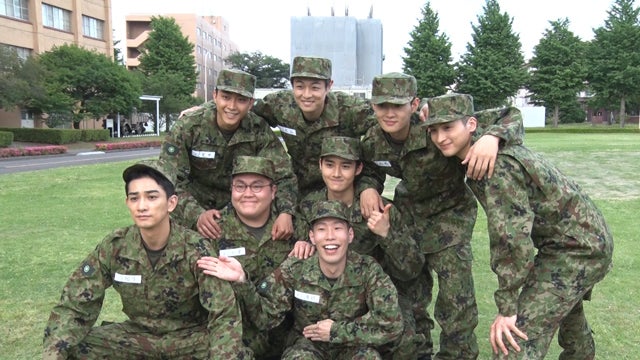 （前列左から）町田啓太、坂口涼太郎（中列左から）池田永吉、藤岡真威人（後列左から）佐藤寛太、時任勇気、佐野勇斗、一ノ瀬颯（C）フジテレビ