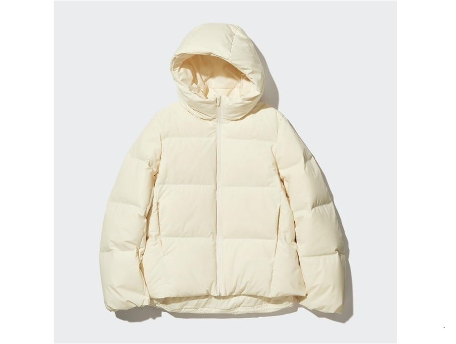ユニクロ シームレスダウンパーカ 1万2900円(税込)