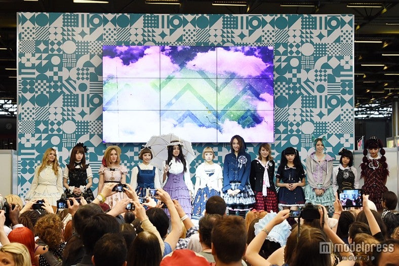 ロリータ系ブランドのファッションショーも行われた