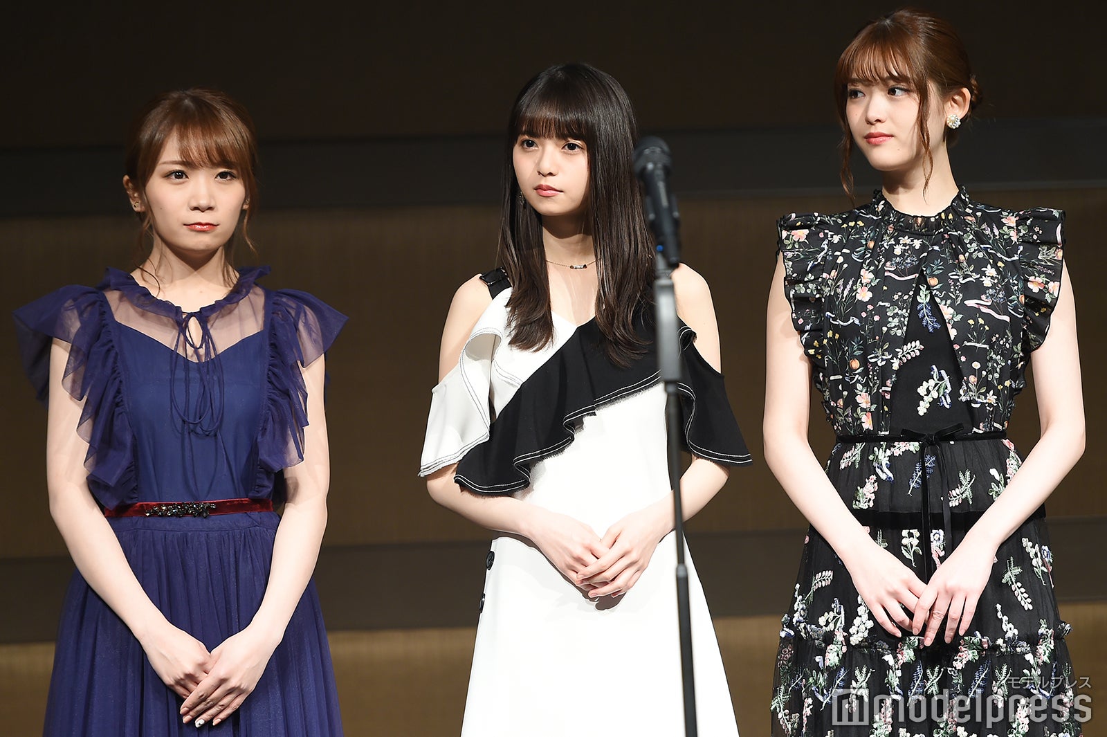 秋元真夏、齋藤飛鳥、松村沙友理 （C）モデルプレス