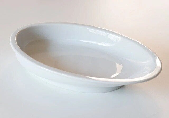 ダイソーのお洒落なボウル（ななめカレー皿、約25cm）