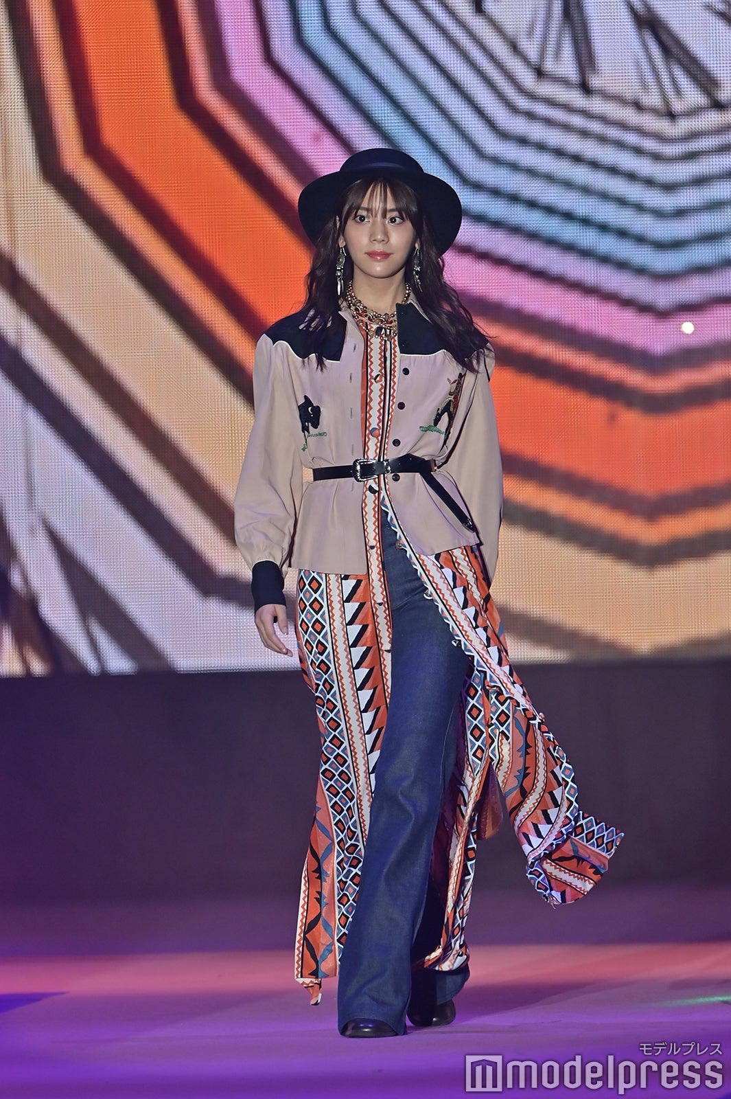 （C）モデルプレス