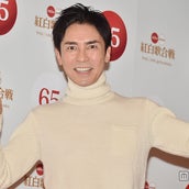 郷ひろみ バナナマン日村が紅白ステージに乱入 念願のコラボ実現 紅白本番 モデルプレス 郷ひろみ バナナマン日村が紅白ステージに乱入 念願のコラボ実現 紅白本番 モデルプレス