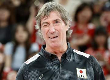 バレー男子代表ロラン・ティリ監督が今季総括「この夏の成績は大いに誇れる」 28年ロス五輪切符最短獲得