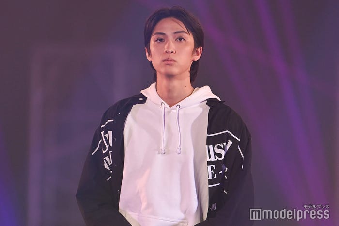 「FAKE MOTION」ステージ(C)モデルプレス