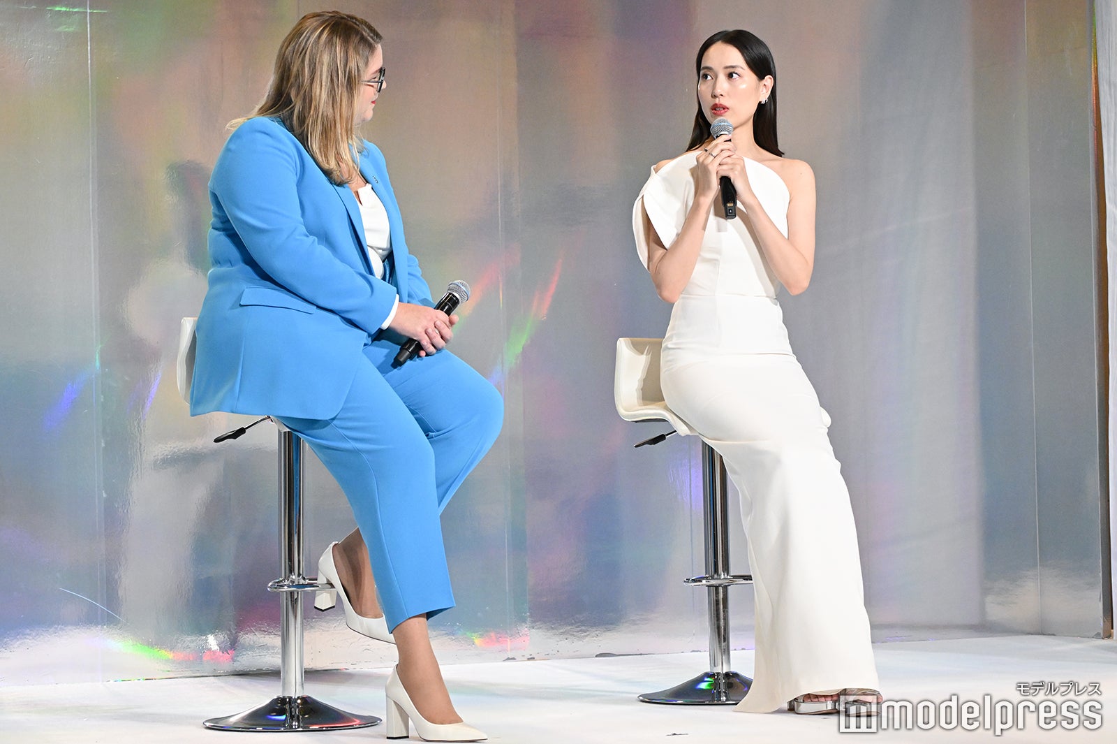 トークする戸田恵梨香（C）モデルプレス