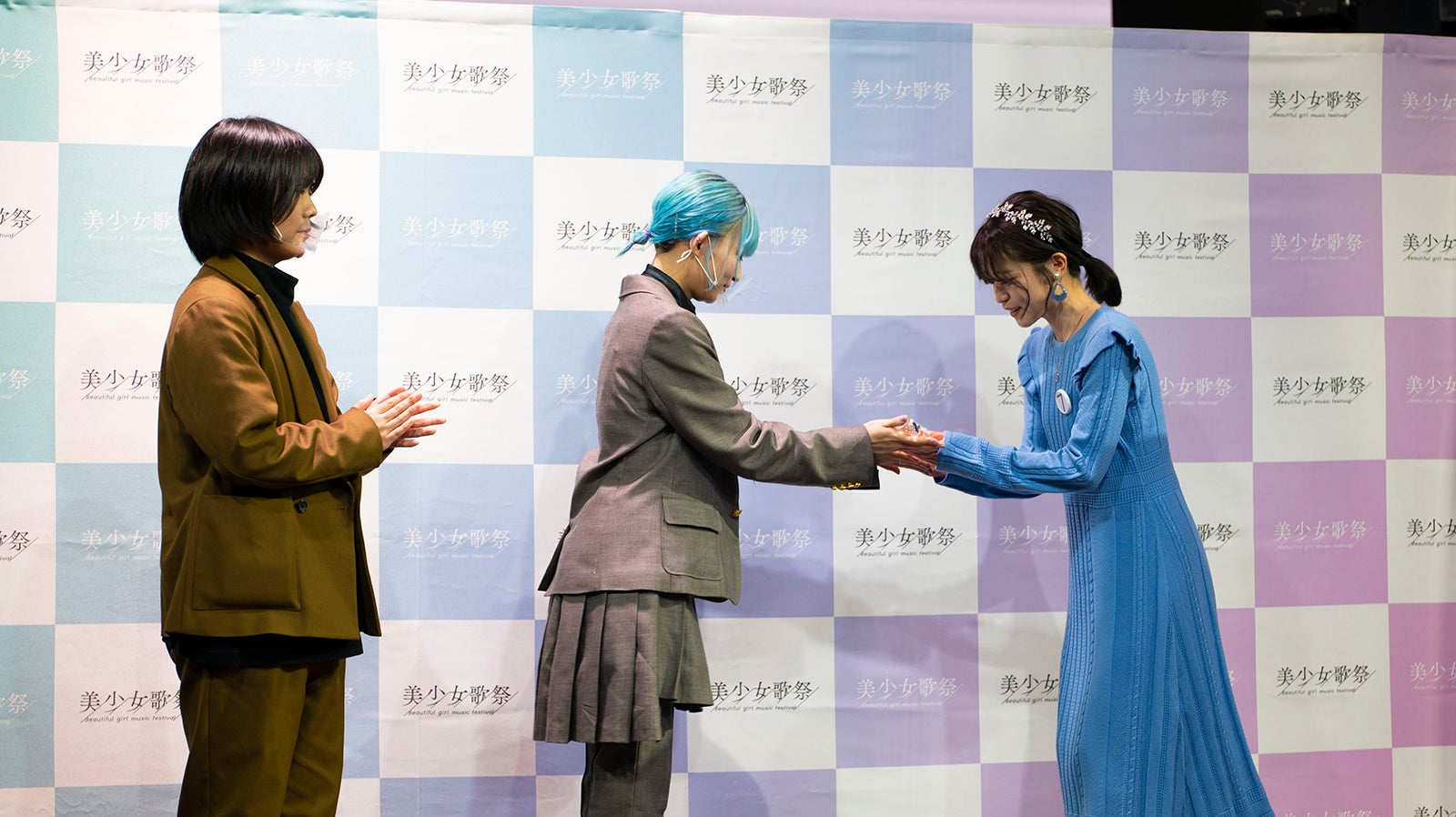 （右）Techuさん（提供写真）