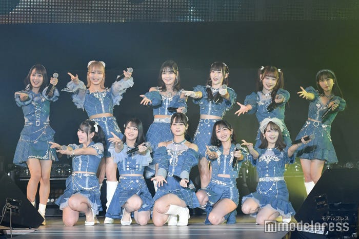 =LOVE (C)モデルプレス